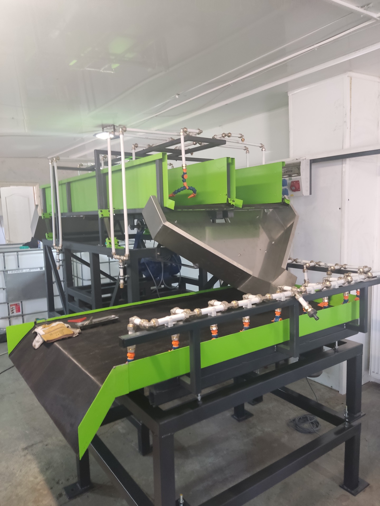 2022 Self-developed wet sorting machine for sorting metal particles below 200 microns