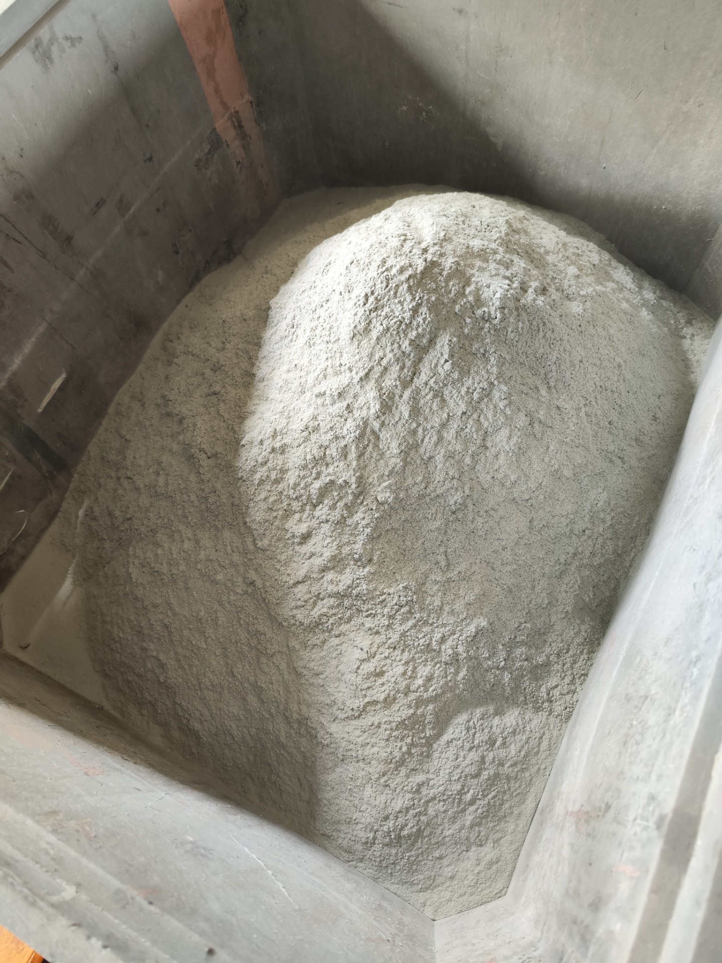 Fiberglass fraction from PCB waste